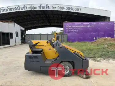 Powerboss รถกวาดถนน นำเข้าจากญี่ปุ่น สภาพพร้อมใช้งาน สนใจโทร. 089-0050007 คุณชญานิน หรือ Add LINE ID @sangenjp www.sangenjp.com www.nmc99.com