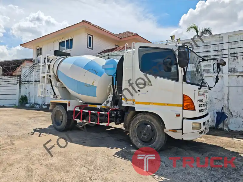 รถโม่ปูน 6 ล้อ HINO EURO 3 ขนาดโม่ 3 คิว 210 แรงม้า พร้อมใช้งาน รถโม่ปูน 6 ล้อ HINO EURO 3 ขนาดโม่ 3 คิว 210 แรงม้า พร้อมใช้งาน