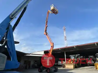 รถกระเช้าบูม JLG รุ่น 450AJ ความสูง 13.70 เมตร เครื่องยนต์ดีเซล ติดต่อ Line jiraroj2909