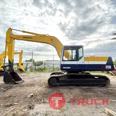 รถขุด KOMATSU PC200-5