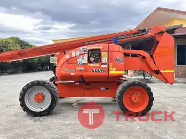 ขายรถกระเช้าบูม JLG รุ่น 600AJ ความสูง 18.3 เมตร รถเก่านอก ติดต่อ Line jiraroj2909