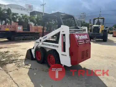 รถตัก BOBCAT 523 พร้อมใช้งาน สอบถามที่คุณครีม 0658844400