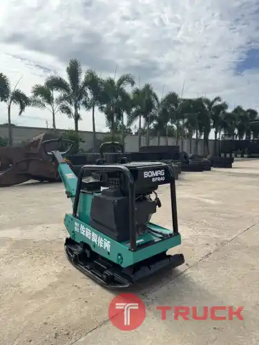 BOMAG รถตบดิน นำเข้าจากญี่ปุ่น สภาพพร้อมใช้งาน สนใจโทร. 089-0050007 คุณชญานิน หรือ Add LINE ID @sangenjp www.sangenjp.com www.nmc99.com