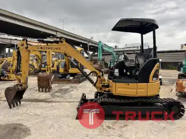 รถขุด CAT 303CCR ใหม่ล่าสุด ใช้งานมาน้อย สอบถามที่คุณครีม 0658844400