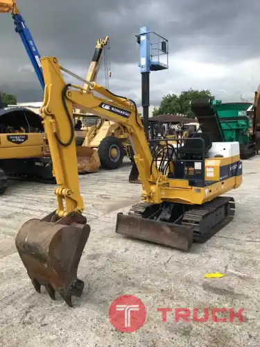 รถขุด KOMATSU PC07 พร้อมใช้งาน สอบถามที่คุณครีม 0658844400