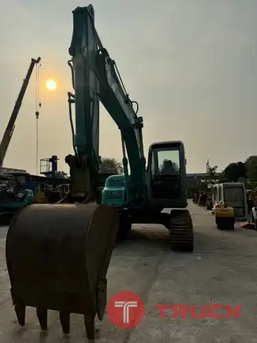 รถขุด KOBELCO SK100 ใช้งานมาน้อย สอบถามที่คุณครีม 0658844400