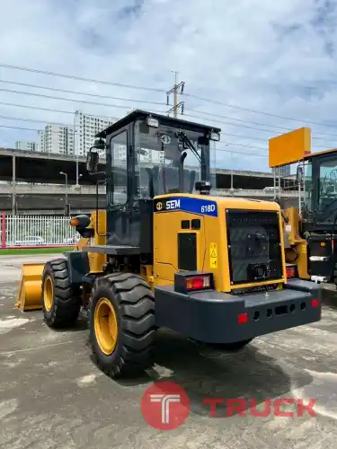 ขายรถตักล้อยาง ยี่ห้อ SEM รุ่น 618D ผลิตโดยแคทเทอร์พิลลาร์