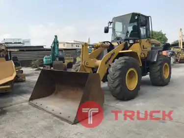 รถตัก KOMATSU WA200-6 พร้อมใช้งาน สอบถามที่คุณครีม 0658844400
