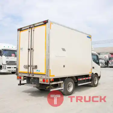 สี่ล้อตู้เย็น HINO XZU 136 แรง ปี 2567 7477