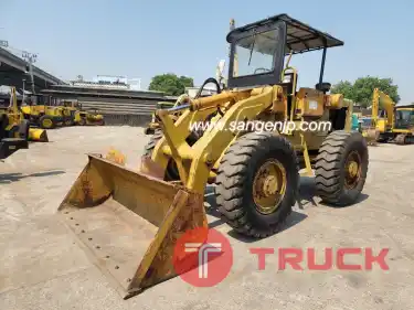 รถตัก KOMATSU JH60 พร้อมใช้งาน สอบถามที่คุณครีม 0658844400