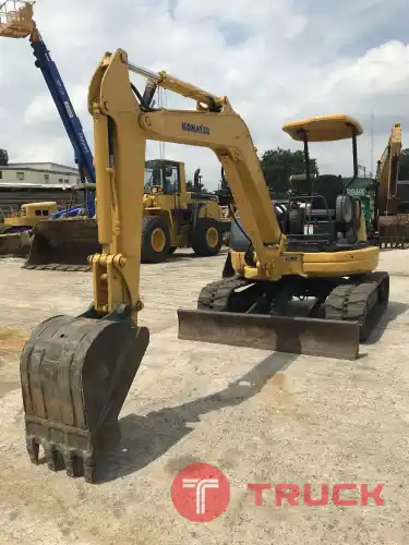 รถขุด KOMATSU PC40MR-1 ใช้งานมาน้อย สอบถามที่คุณครีม 0658844400