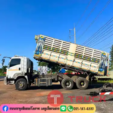 สิบล้อดั้มพ์ 360 แรง ปี 56