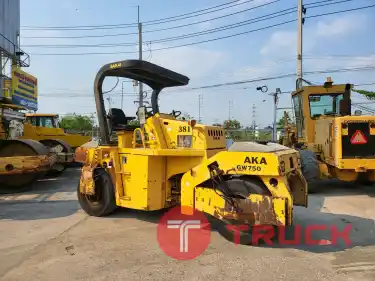 ขายรถบดล้อยางอัดสั่นสะเทือน 7 ล้อยาง ยี่ห้อ SAKAI GW750 นำเข้าจากต่างประเทศ ไม่เคยใช้งานในไทย