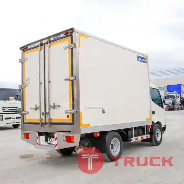 สี่ล้อตู้เย็น HINO XZU 136 แรง ปี 2566 7459