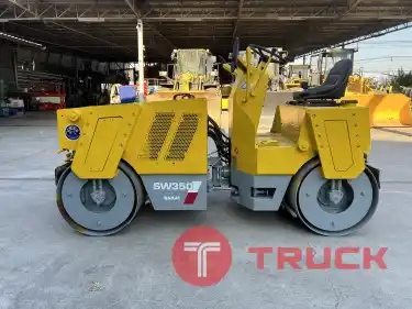 รถบดสั่นสะเทือนล้อเหล็ก SAKAI รุ่น SW350 หนัก 2.5 ตัน รถเก่านอก Line jiraroj2909