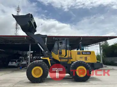 รถตักล้อยาง KOMATSU รุ่น WA380-3 บุ้งกี๋ 3 คิว ยกสูง 3.9 ม. รถเก่านอกนำเข้า ติดต่อ Line jiraroj2909