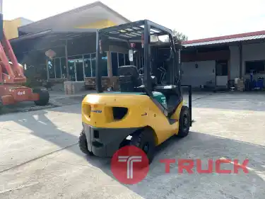 รถฟอร์คลิฟท์ KOMATSU รุ่น FD20T-16 ขนาด 2 ตัน ยกสูง 3เมตร ติดต่อ Line jiraroj2909