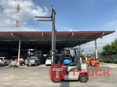รถฟอร์คลิฟท์ NISSAN รุ่น YG1F2A250 ยก 2.5ตัน เสาสูง 4.3 เมตร ติดต่อ Line jiraroj2909