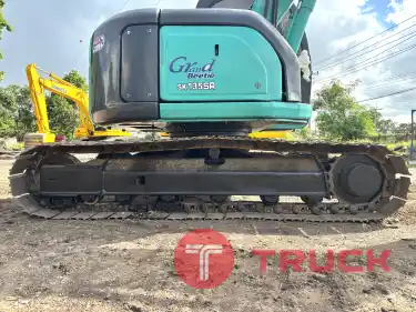 รถแบคโฮ KOBELCO SK135SR YY01