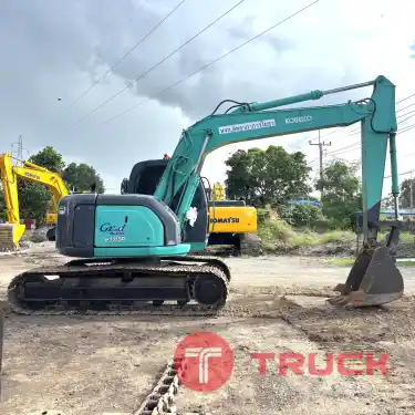 รถแบคโฮ KOBELCO SK135SR YY01