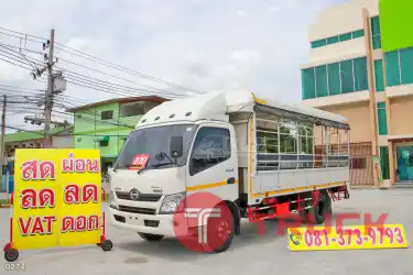 หกล้อโดยสาร HINO XZU 150 แรง ปี 2565 0274 หกล้อโดยสาร HINO XZU 150 แรง ปี 2565 0274