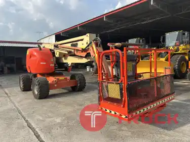 รถกระเช้าบูม JLG รุ่น 450AJ ความสูง 13.7 เมตร รถเก่านอก ติดต่อ Line jiraroj2909