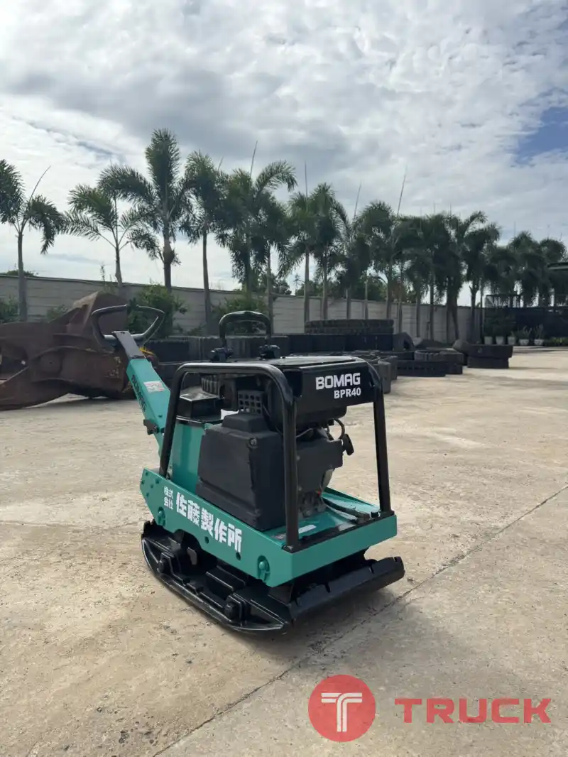 BOMAG รถตบดิน นำเข้าจากญี่ปุ่น สภาพพร้อมใช้งาน สนใจโทร. 089-0050007 คุณชญานิน หรือ Add LINE ID @sangenjp www.sangenjp.com www.nmc99.com