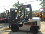 ขาย รถยก (ฟอร์คลิฟท์) ยี่ห้อ Nissan รุ่น EBT-P1F2 ปี 2013 เครื่องยนต์เบนซิน ขนาด 2.5 ตัน เสาสูง 3 เมตร เกียร์ออโ้ต้ สภาพสวยเดิม ๆ รถนำเข้าจากญี่ปุ่น ราคาไม่แพง