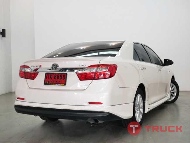 ขายรถTOYOTA CAMRY 2.0G EXTREMO สีขาว เกียร์AT ปี2014