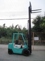 ขาย รถยก (ฟอร์คลิฟท์) มิตซูบิชิ รุ่น FD25 เครื่องยนต์ ดีเซล ขนาด 2.5 ตัน เสาสูง 4.3 เมตร สภาพสวยเดิมๆ รถนอกนำเข้าจากญี่ปุ่น ชั่วโมงการใช้งานน้อย