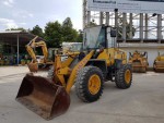 ขายรถตักล้อยาง ยี่ห้อ KOMATSU WA100-5 ซีเรียลสูง ปี 2006 นำเข้าจากญี่ปุ่นแท้ 100เปอร์เซ็นต์ สภาพสวย ไม่เคยใช้งานในไทย