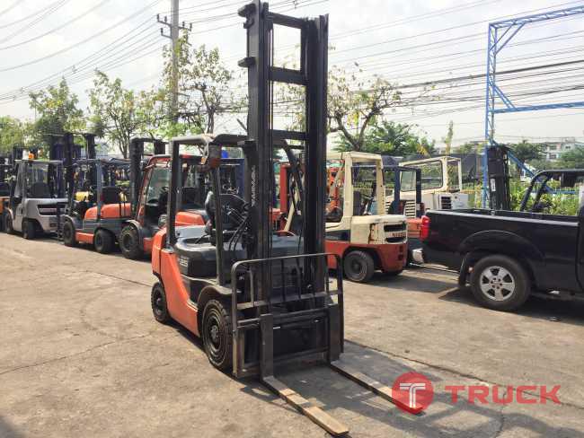 ขายฟอร์คลิฟท์มือสอง ยี่ห้อ Toyota รุ่น 02-8FDF25 เครื่องยนต์ดีเซล เกียร์ออโต้ ขนาด 2.5 ตัน เสาสูง 5 เมตร สภาพสวย รถนำเข้าจากญี่ปุ่น ราคาไม่แพง