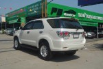 TOYOTA FORTUNER 3.0 V AUTO 4x2 2014 ดีเซลชายรถบ้านฟรีดาวน์สวยกริบผู้หญิงใช้คนเดียว