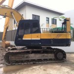 KOBELCO SK200 มาร์คทู เก่าใน สนใจติดต่อ คุณนิว โทร 095-5877888
