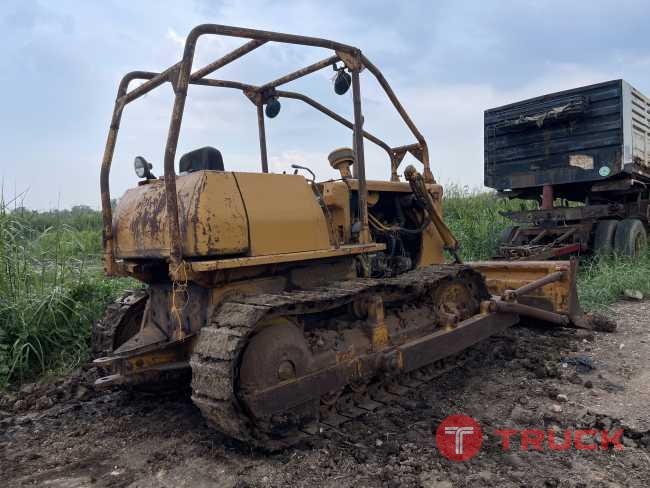 ขาย 185000 รถแทรคเตอร์ KOMATSU D40-1 ขาย 185000 รถแทรคเตอร์ KOMATSU D40-1