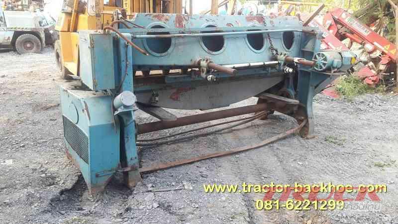 ขายตามสภาพ เครื่องตัดเหล็ก เก่าญี่ปุ่น นำเข้า ไฟ 200 โวลท์ 3 เฟส ยี่ห้อ kansai กว้าง 2.40 เมตร