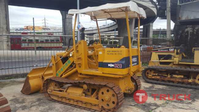 Komatsu D2-5 สามารถตักขึ้นรถ 6 ล้อได้ จากญี่ปุ่น โทร 086-0044333 065-8844400 089-0080077 089-0050007 www.nmc99.com Komatsu D2-5 สามารถตักขึ้นรถ 6 ล้อได้ จากญี่ปุ่น โทร 086-0044333 065-8844400 089-0080077 089-0050007 www.nmc99.com