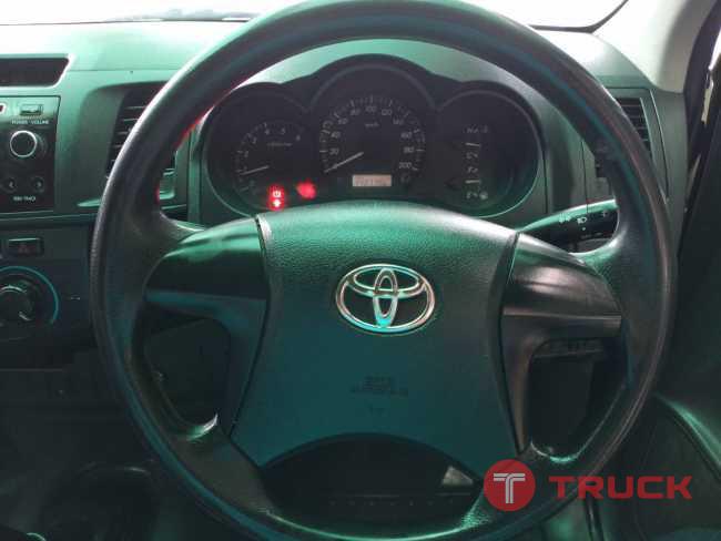 TOYOTA VIGO 2.5 J SINGLE MT 2015 สีเทา TOYOTA VIGO 2.5 J SINGLE MT 2015 สีเทา