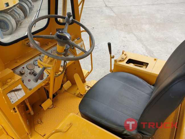 ขายรถตักล้อยาง ยี่ห้อ CATERPILLAR 910 บุ้งกี๋ 1.2 คิว เครื่อง CAT3204 4สูบ