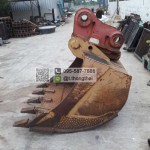 บุ้งกี๋ CAT 320 A-Lock กว้าง 120 CM