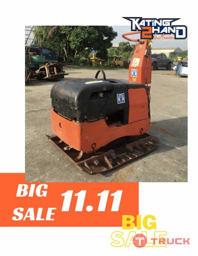 ขออนุญาติ Pro 11.11 BIG Sale ทั้งร้าน ลดสูงสุด 80 ทุกรายการ เครื่องตบดินแบบเตารีด พื้นเรียบ Dynapac เครื่องยนต์ดีเซล 20แรงม้า สตาร์ทติดดี ระบบสั่นสะเทือนไม่ทำงาน มือสองนำเข้าจากญี่ปุ่น ราคา 35000 บาท เท่านั้น