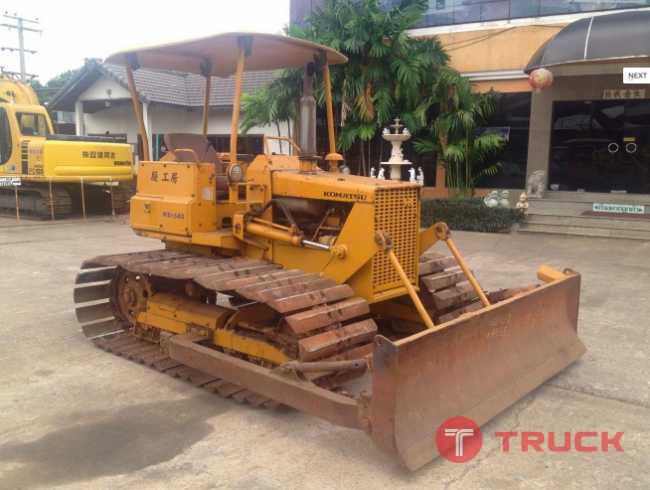 Komatsu D2 จากญี่ปุ่น โทร 086-0044333 065-8844400 089-0080077 089-0050007 www.nmc99.com Komatsu D2 จากญี่ปุ่น โทร 086-0044333 065-8844400 089-0080077 089-0050007 www.nmc99.com