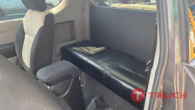 MITSUBISHI TRITON 2.4 CNG เบนซิน เกียร์ธรรมดา 2012 รถบ้านมือเดียวไม่มีชนผ่อนถูกมาก