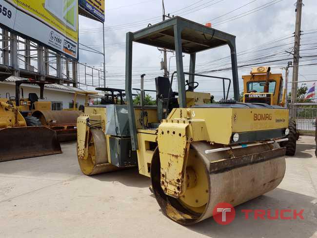 ขายรถบดอัดสั่นสะเทือน 11 ตัน BOMAG BW202ADS นำเข้าจาก USA แท้ 100เปอร์เซ็นต์ สภาพสวย ไม่เคยใช้งานในไทย