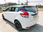 ขายรถ โตโยต้า ยารีสTOYOTA YARIS ECO สีขาว เกียร์ออโต้