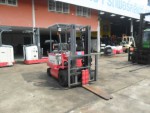 ขาย รถยก (ฟอร์คลิฟท์) นิชิยู รุ่น FB20PN-60-300 รถยกไฟฟ้านั่งขับ แบตเตอรี่สภาพดี ขนาด 2 ตัน เสาสูง 3 เมตร สภาพสวยเดิมๆ รถนำเข้าจากญี่ปุ่น ชั่วโมงการใช้งานน้อย