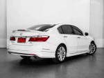ขายรถหรูสุดไฮเทค HONDA ACCORD เกียร์AT สีขาว ปี2013 มี Sun roof ราคาสุดคุ้มห้ามพลาด