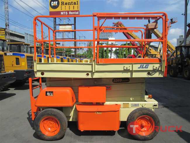 ขายรถกระเช้า JLG ขากรรไกร 3369E สูง 10.06 เมตร มือสอง ปรับสภาพแล้ว พร้อมใช้งาน