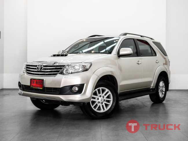 ขายรถสวย TOYOTA FORTUNER สีบรอนซ์ ปี2012 สภาพมือหนึ่ง ราคาถูกสุดๆ ตอนนี้เท่านั้น