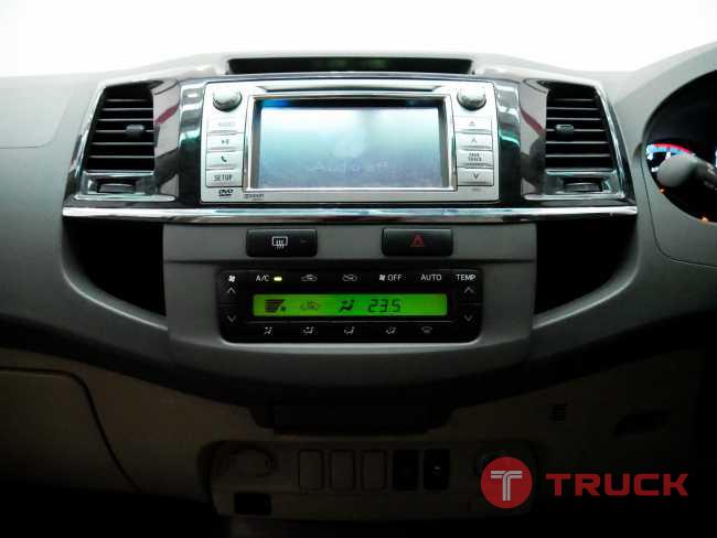 ขายรถสวย TOYOTA FORTUNER สีบรอนซ์ ปี2012 สภาพมือหนึ่ง ราคาถูกสุดๆ ตอนนี้เท่านั้น
